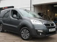 Used Peugeot Partner 100 HP (73 kW) 2018 Grey MPV
