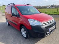 Used Citroën Berlingo 100 HP (73 kW) 2018 Red MPV