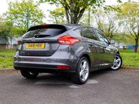 Used Ford Focus Zetec 120 HP (88 kW) 2018 Grey Hatchback