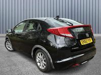Begagnad Honda Civic SE 2013 Svart Halvkombi
