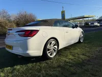 Used Vauxhall Cascada Elite 195 HP (143 kW) 2014 White Cabriolet