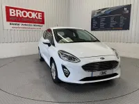 Used Ford Fiesta Zetec 100 HP (73 kW) 2018 White Hatchback