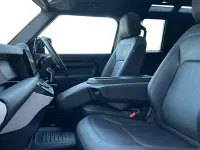 Used Land Rover Defender SE Dynamic 2024 Santorini black SUV