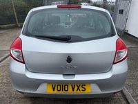 Used Renault Clio II Dynamique 75 HP (55 kW) 2010 Silver Hatchback