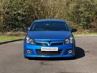 Used Vauxhall Astra 300 HP (220 kW) 2007 Blue Hatchback