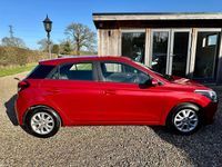 Used Hyundai i20 SE 84 HP (61 kW) 2016 Red Hatchback