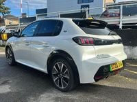 Used Peugeot e-208 Premium 100 kW (136 HP) 2022 Pearlescent white Hatchback