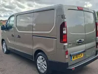 Used Renault Trafic 2018 Beige MPV