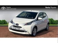 Used Toyota Aygo X-play 72 HP (52 kW) 2017 White Hatchback