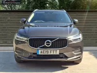Used Volvo XC60 Momentum 250 HP (183 kW) 2019 Grey SUV