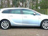 Used Vauxhall Astra Elite 163 HP (119 kW) 2014 Silver Estate