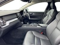 Used Volvo V60 Momentum 197 HP (144 kW) 2021 Ice white Estate