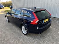 Used Volvo V60 SE Lux 190 HP (139 kW) 2015 Blue Estate