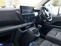 Used Vauxhall Vivaro S 120 HP (88 kW) 2024 White MPV