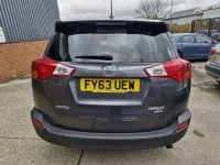 Usado Toyota RAV4 150 HP (110 kW) 2013 Cinzento SUV