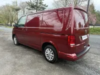 Used VW Transporter Highline 150 HP (110 kW) 2020 Red Van