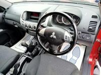 Used Mitsubishi L200 2015 Red Pickup