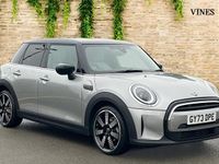 Usado Mini Cooper Exclusive 134 HP (98 kW) 2024 Prateado Citadino