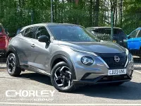 Begagnad Nissan Juke N-Connecta 143 HK (105 kW) 2023 Grå SUV