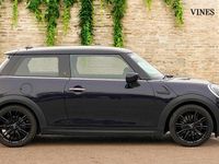 Usado Mini Cooper Exclusive 134 CV (98 kW) 2023 Negro Utilitario