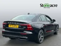 Usado Volvo S60 Plus 250 HP (183 kW) 2023 Preto Sedan