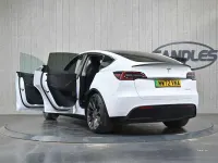 Used Tesla Model Y Performance 392 kW (534 HP) 2022 White SUV