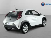 Used Toyota Aygo X PURE 72 HP (52 kW) 2025 SUV