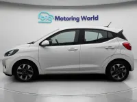 Used Hyundai i10 Advanced 63 HP (46 kW) 2024 White Hatchback