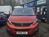 Used Peugeot Traveller Allure 180 HP (132 kW) 2018 Red MPV