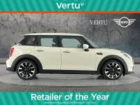 Używany Mini Cooper Exclusive 136 KM (100 kW) 2022 Biały Hatchback