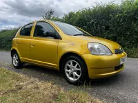 Used Toyota Yaris 86 HP (63 kW) 2002 Yellow Hatchback
