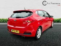 Used Kia Ceed 126 HP (92 kW) 2015 Red Hatchback