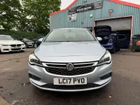 Używany Vauxhall Astra Elite 150 KM (110 kW) 2017 Srebrny Hatchback