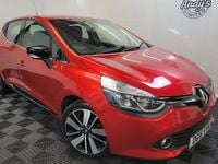 Used Renault Clio IV Dynamique 90 HP (66 kW) 2016 Red Hatchback