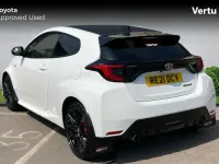 Used Toyota Yaris 257 HP (189 kW) 2021 White Hatchback