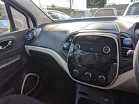 Usado Renault Captur Play 90 HP (66 kW) 2018 Branco SUV
