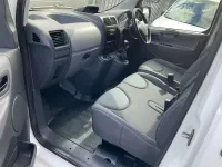 Begagnad Citroën Dispatch 90 HK (66 kW) 2009 Vit Minibuss