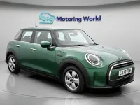 Używany Mini Cooper Classic 136 KM (100 kW) 2022 Zielony Hatchback