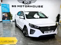 Used Hyundai Ioniq Premium SE 141 HP (103 kW) 2017 White Hatchback