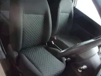 Usado Ford Fiesta Zetec 80 CV (58 kW) 2004 Plateado Utilitario