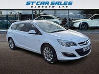Used Vauxhall Astra Elite 165 HP (121 kW) 2014 White Estate