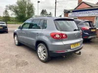 Usado VW Tiguan Sport 140 CV (102 kW) 2010 Gris SUV