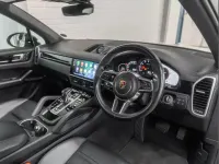 Used Porsche Cayenne Platinum Edition 334 HP (245 kW) 2022 Grey SUV
