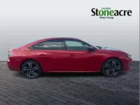 Usado Peugeot 508 174 CV (127 kW) 2018 Rojo Utilitario