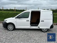 Używany VW Caddy S 122 KM (89 kW) 2022 Biały Minivan