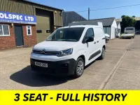 Second-hand Citroën Berlingo 100 CP (73 kW) 2020 Alb Monovolum