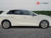 Used Vauxhall Astra Design Edition 110 HP (80 kW) 2023 White Hatchback