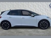 Used VW ID.3 Pro 147 kW (200 HP) 2025 White Hatchback