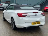 Used Vauxhall Cascada Elite 170 HP (125 kW) 2014 White Cabriolet