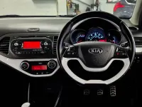 Used Kia Picanto 85 HP (62 kW) 2014 White Hatchback